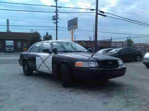 2007 Ford Crown Victoria Police Interceptor Sedan 4-Door 4.6L, image 2