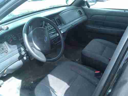 2007 Ford Crown Victoria Police Interceptor Sedan 4-Door 4.6L, image 5