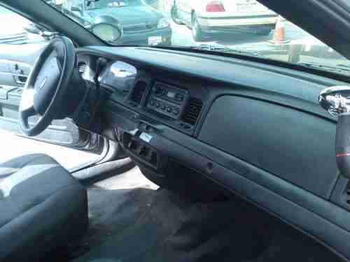 2007 Ford Crown Victoria Police Interceptor Sedan 4-Door 4.6L, image 6