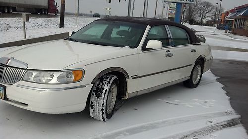 2000 lincoln continental town car executive