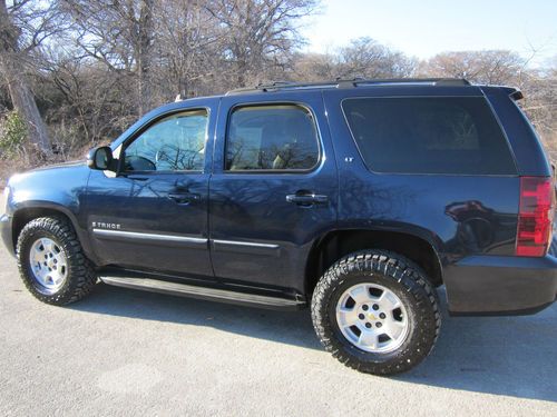 2007 chevy tahoe lt 4x4, leveling kit, new rangler goodyear mud terrain tires