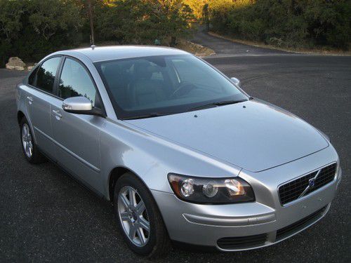 2007 volvo s40 2.4i - 1 owner - silver/black - 154k hwy miles - loaded - nice!