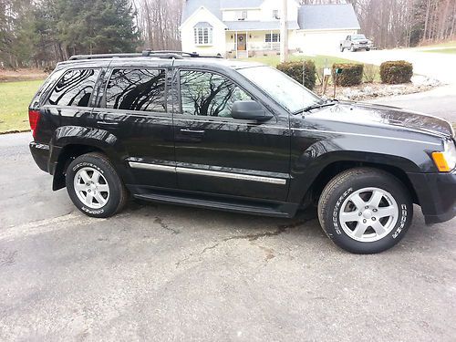 2010 jeep grand cherokee laredo hemi 5.7 v8  4x4 leather backup camera