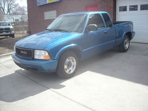 2000 gmc sonoma sls extended cab pickup 3-door 4.3l