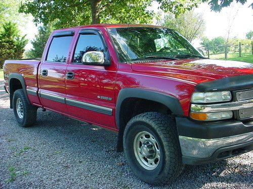 2001 chevy 2500 hd quad cab shortbed 4 door 6.0 liter 4x4