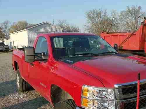 2012 Chevy HD, image 5