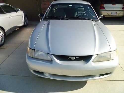 1998 ford mustang 3.8 l 2 dr silver power: win, seats mirrors, remote entry