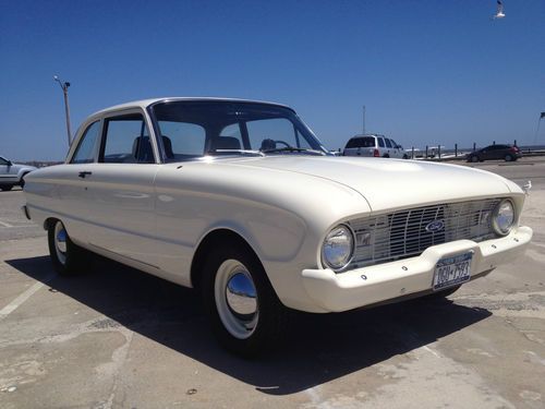 1961 ford falcon 2 door, resto mod, 302 engine, 4 speed, mint condition!!!