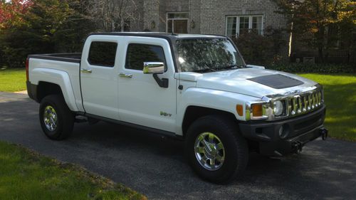 White 2009 hummer h3t  ~ crew cab truck ~ one owner!  ~  immaculate condition!!