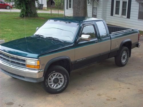 1993 dodge dakota le extended cab pickup 2-door 5.2l