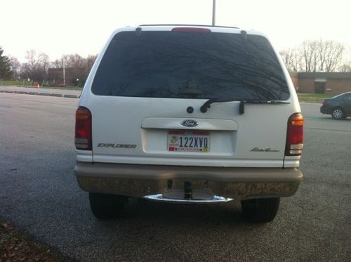 1998 Ford Explorer Eddie Bauer AWD 5.0L, image 4