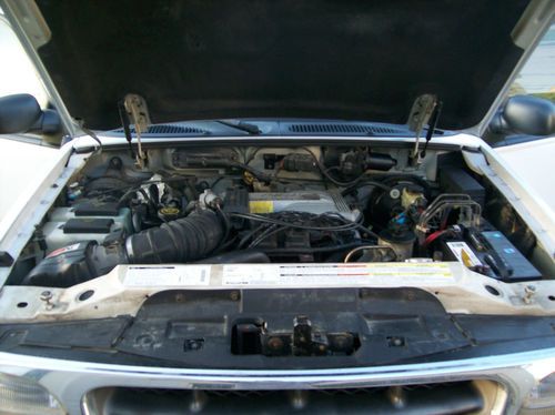 1998 Ford Explorer Eddie Bauer AWD 5.0L, image 8