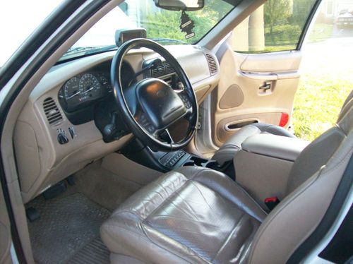 1998 Ford Explorer Eddie Bauer AWD 5.0L, image 9