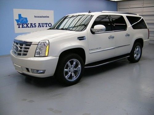 We finance!!!  2007 cadillac escalade esv awd auto roof tv 3rd row xenon 1 owner