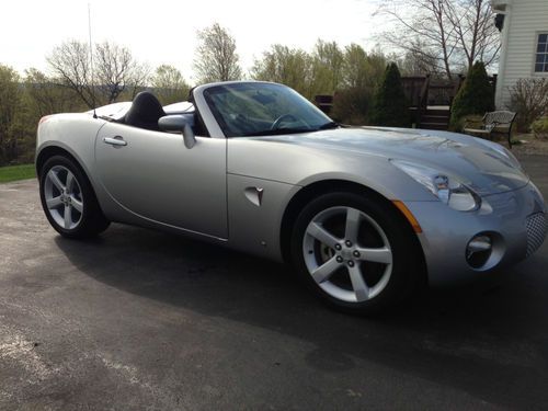 2006 pontiac solstice base convertible 2-door 2.4l