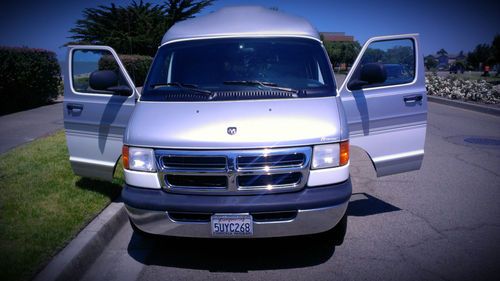 2003 wheelchair handicap van