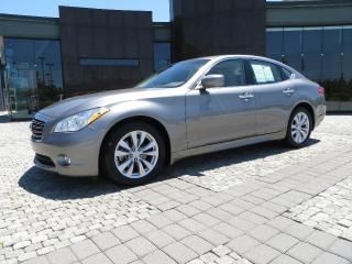 2011 infiniti m56 4dr sdn rwd, navigation, very clean trade in for lexus.