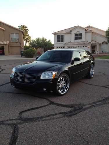 2006 dodge magnum r/t low miles!!!