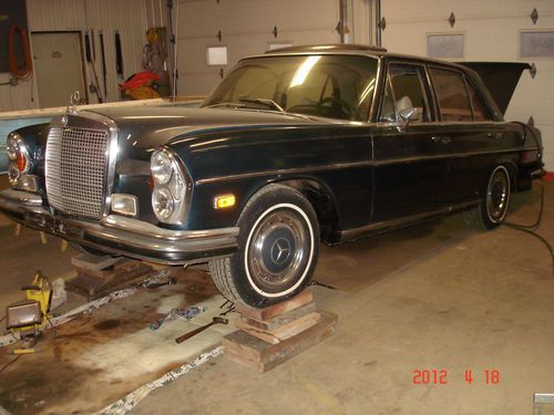 1970 mercedes 280se good condition