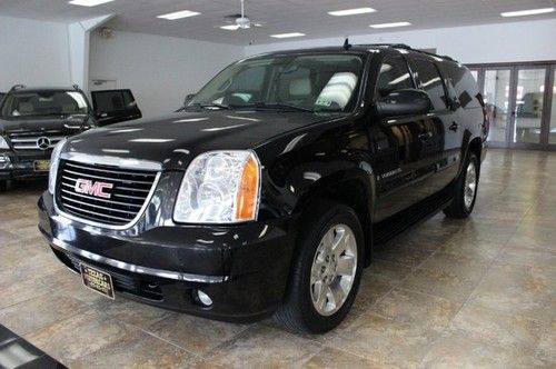 2007 gmc yukon sle~nav~roof~tv/dvd~rcam~htd lea~3rd seat~20s~1 owner 71k