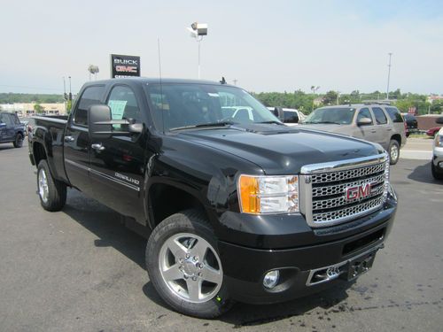 New 2013 gmc sierra hd 2500 crew cab 4x4 denali loaded!!!!!!!!