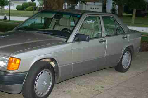 1991 Mercedes-Benz 190E 2.6 Sedan 4-Door 2.6L, image 11