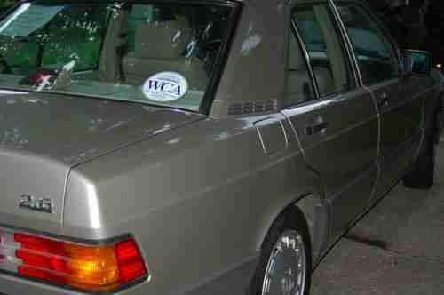 1991 Mercedes-Benz 190E 2.6 Sedan 4-Door 2.6L, image 12
