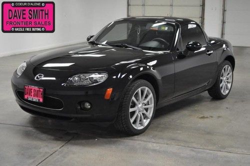 2008 convertible 6 speed manual cd player 6 disc cd player 866-428-9374