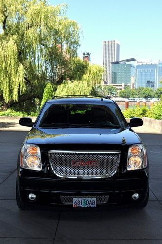 **2007 GMC Yukon Denali XL Onyx Black on Black Leather LOADED Must See!!**, image 8