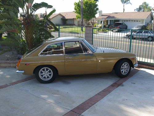 1972 mgb gt