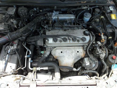 1996 Honda Accord EX Sedan 4-Door 2.2L, image 2
