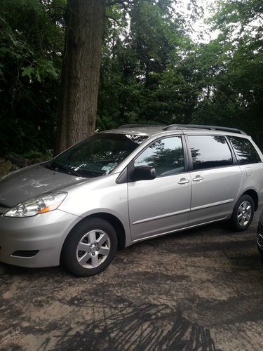 2006 toyota sienna le mini passenger van 5-door 3.3l 84k miles silver