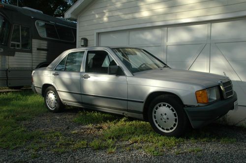 190 d sedan used daily but needs work