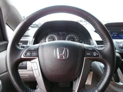 Warranty One owner Smoke free Clean Must sell Low miles rear entertainment, image 9