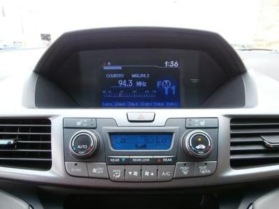 Warranty One owner Smoke free Clean Must sell Low miles rear entertainment, image 11