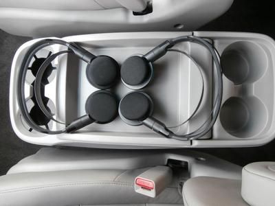 Warranty One owner Smoke free Clean Must sell Low miles rear entertainment, image 14