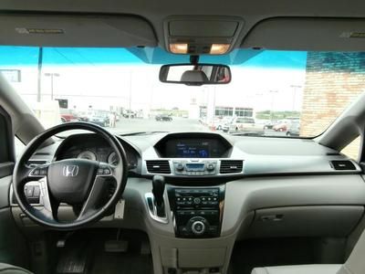 Warranty One owner Smoke free Clean Must sell Low miles rear entertainment, image 17