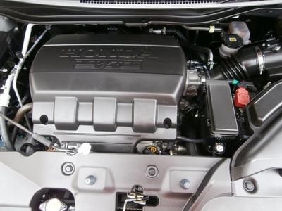 Warranty One owner Smoke free Clean Must sell Low miles rear entertainment, image 24