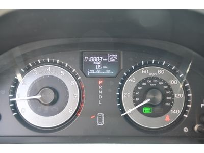 Warranty One owner Smoke free Clean Must sell Low miles rear entertainment, image 38