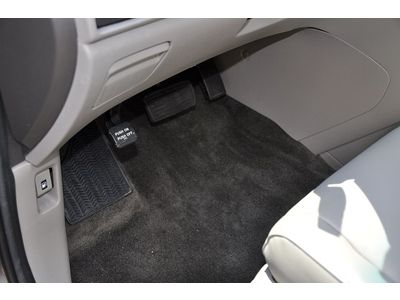 Warranty One owner Smoke free Clean Must sell Low miles rear entertainment, image 46