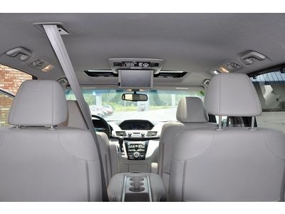 Warranty One owner Smoke free Clean Must sell Low miles rear entertainment, image 51