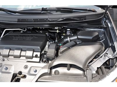 Warranty One owner Smoke free Clean Must sell Low miles rear entertainment, image 64