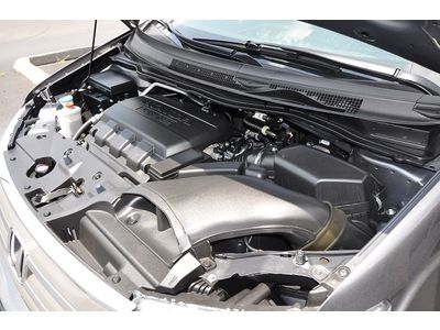 Warranty One owner Smoke free Clean Must sell Low miles rear entertainment, image 65