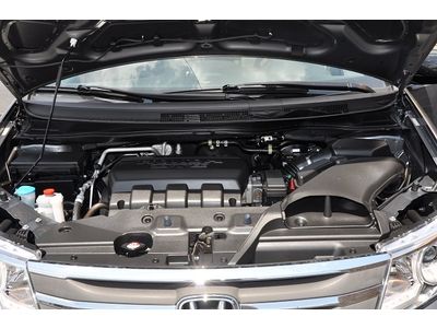 Warranty One owner Smoke free Clean Must sell Low miles rear entertainment, image 68