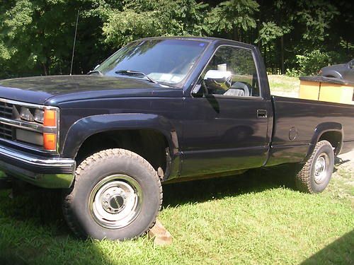 1989 chevy pickup 4x4 with fisher minute mount plow and fisher sander