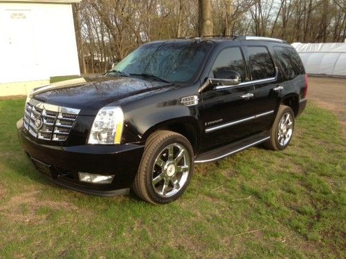 2007 cadillac escalade, fully loaded, dvd, nav, black leather interior, black ex