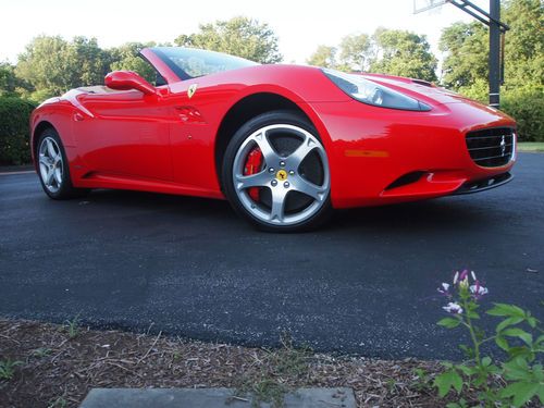 2010 ferrari california base convertible 2-door 4.3l v8; msrp $220,983.41