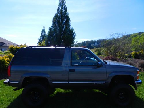 1999 chevrolet 2 door tahoe 4x4