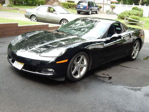 Beautiful 2006 chevy corvette