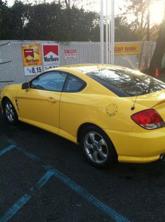 2006 hyundai tiburon gs coupe 2-door 2.0l